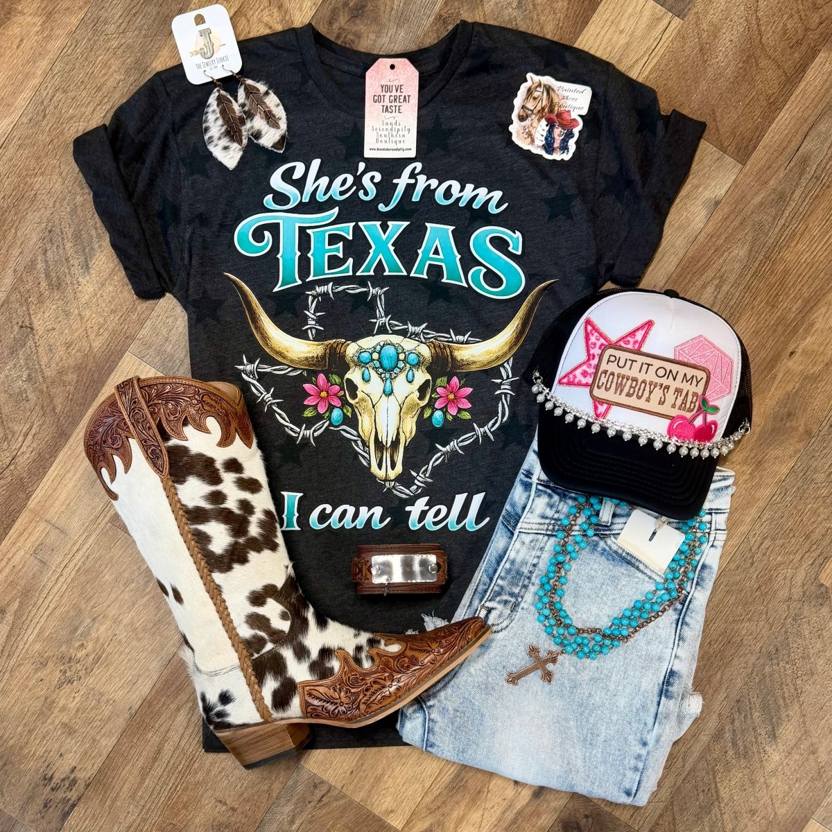 She’s From Texas I Can Tell | Boot Scootin’ Graphic T-Shirt